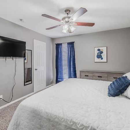 Cozy 2 Bedroom Apt 9Ml From Downtown Ft Worth Форт-Ворт Екстер'єр фото