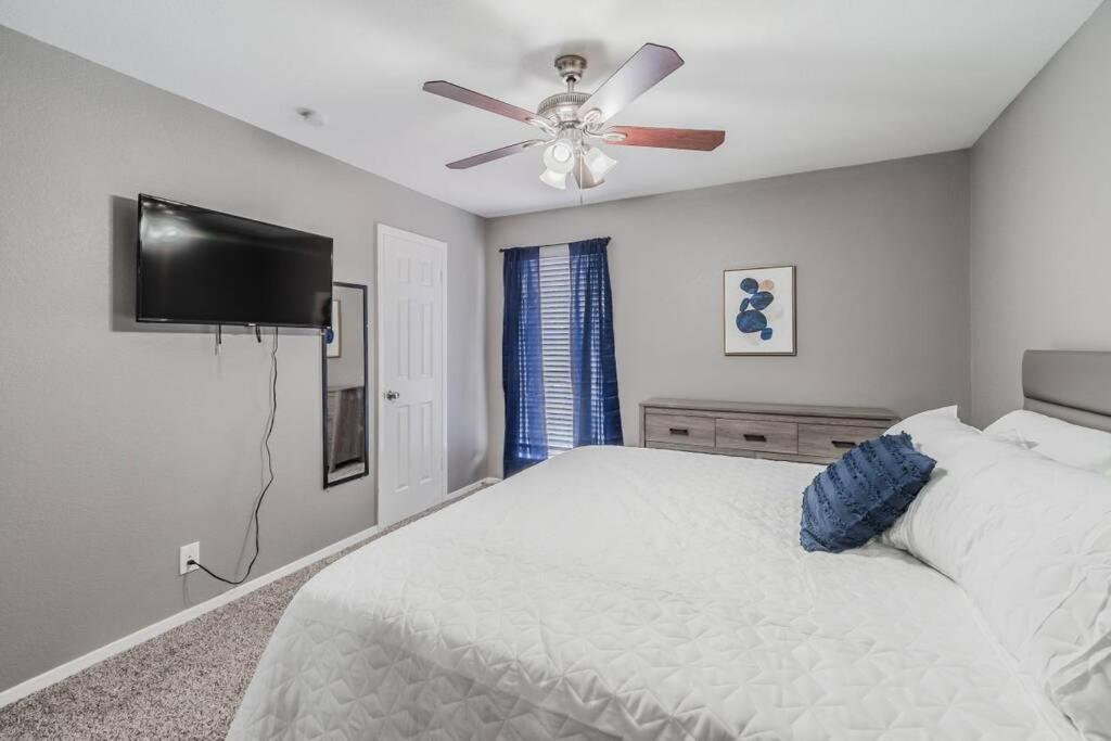 Cozy 2 Bedroom Apt 9Ml From Downtown Ft Worth Форт-Ворт Екстер'єр фото