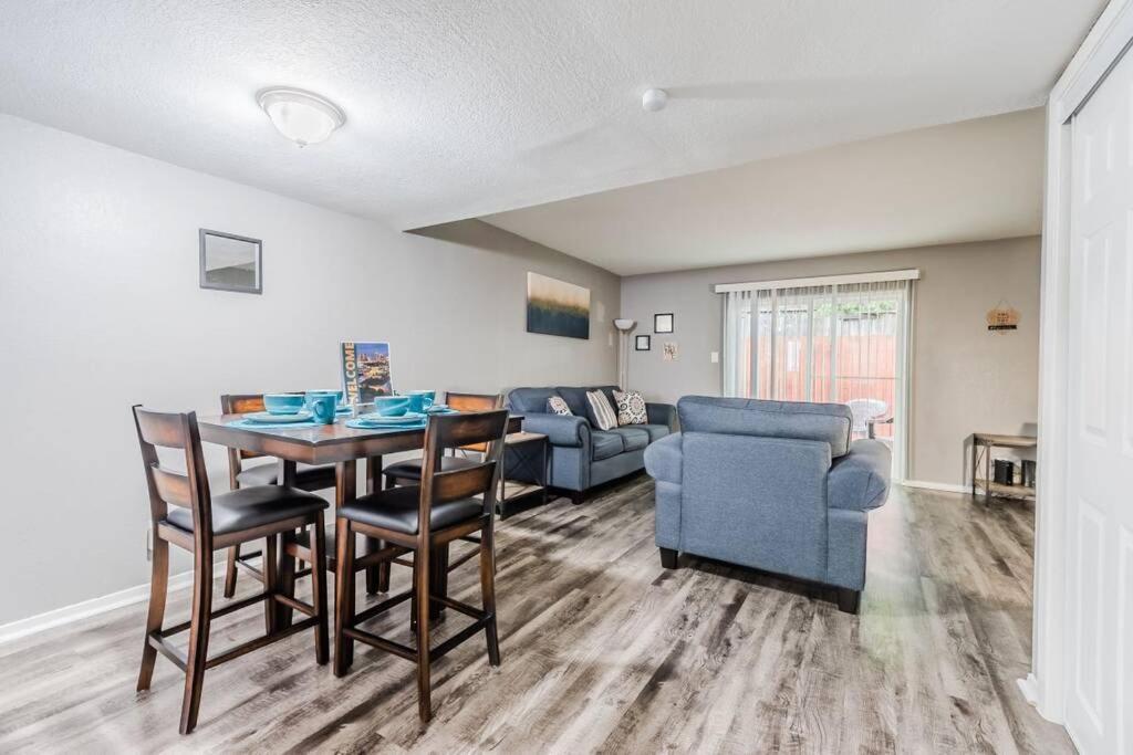 Cozy 2 Bedroom Apt 9Ml From Downtown Ft Worth Форт-Ворт Екстер'єр фото
